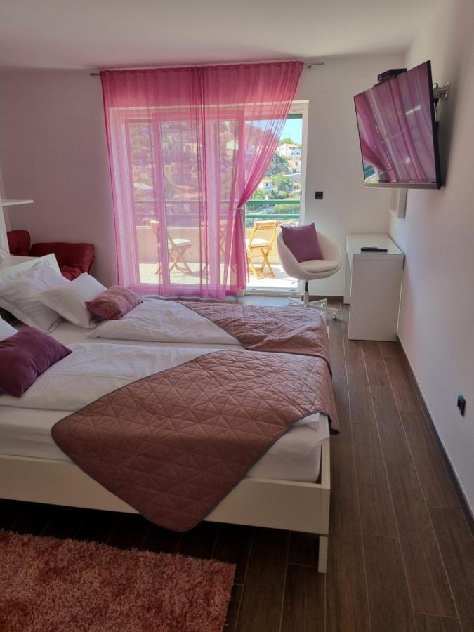 Villa Relax , With Seaview And Two Pools Near Beach Starigrad  Esterno foto